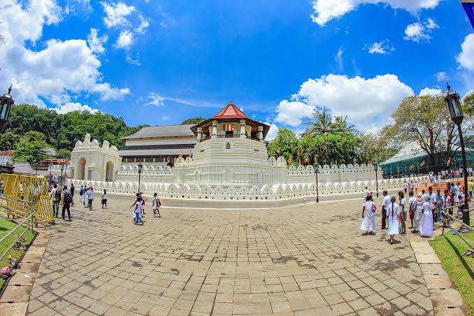 Temple of the Sacred Tooth Relic, Kandy